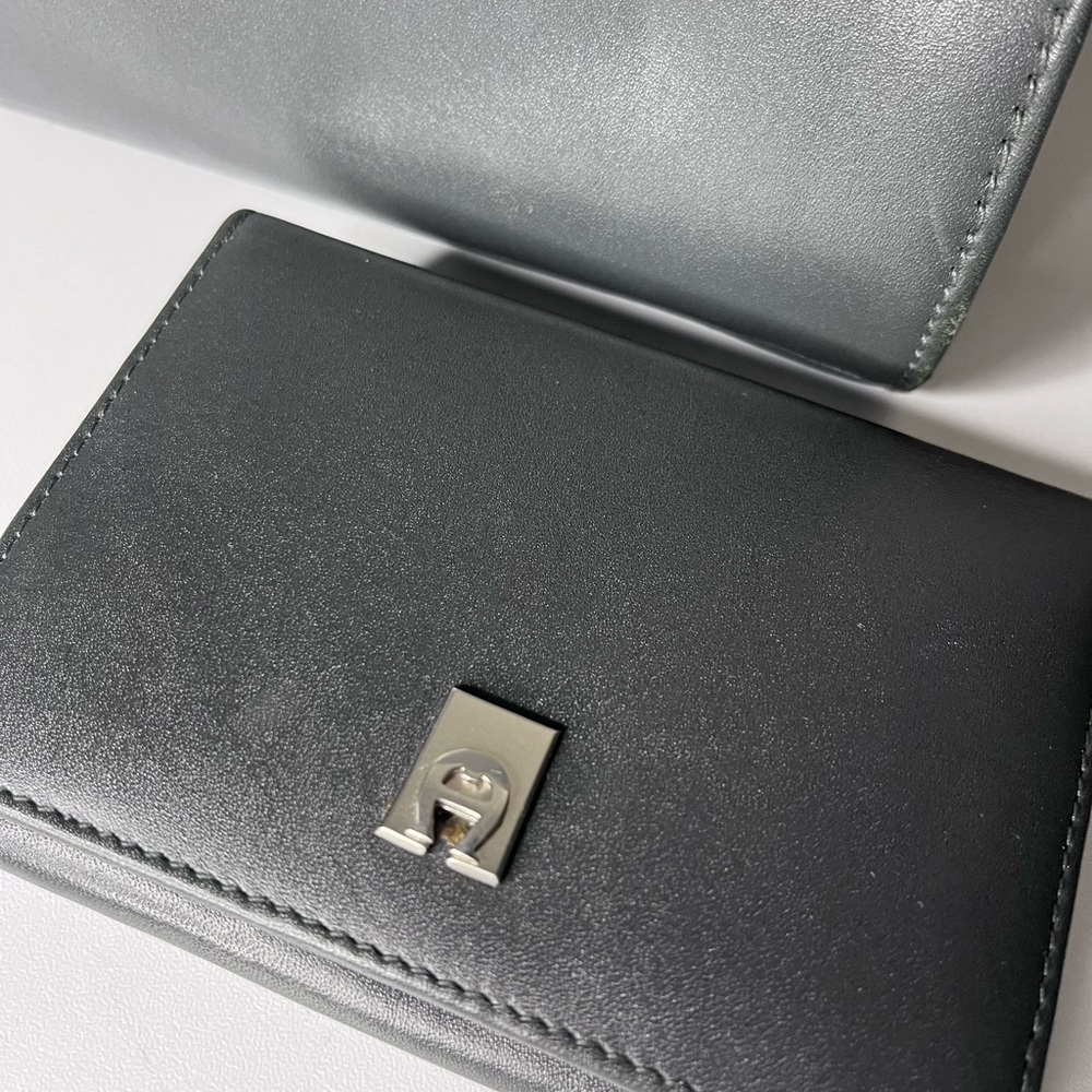 Etienne Aigner Metallic Gray Satchel w/ Matching Wallet - Picture 4 of 11